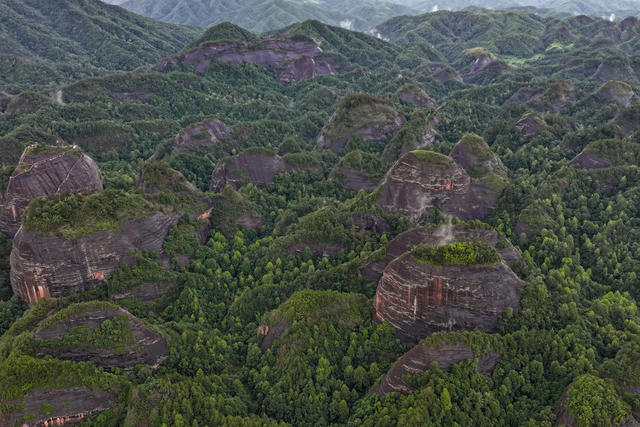 丹霞 峰林 生态 景区 万佛山 