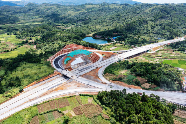 永新高速公路建设  