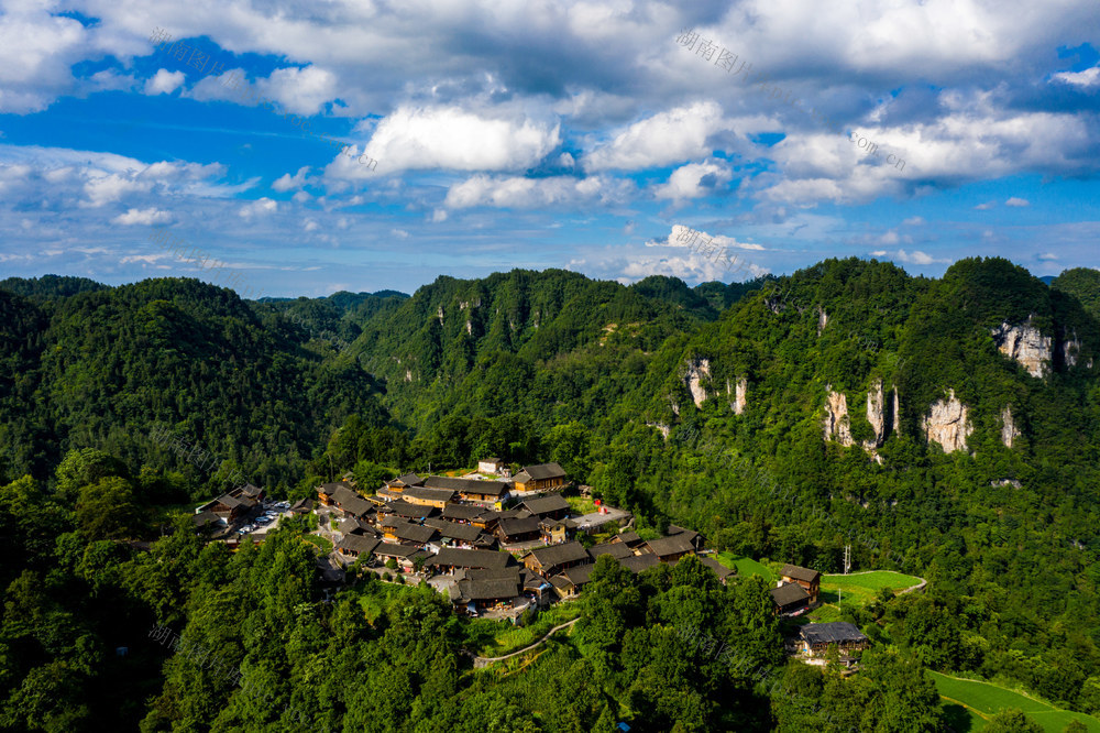 十八洞村  乡村  生态  苗族  