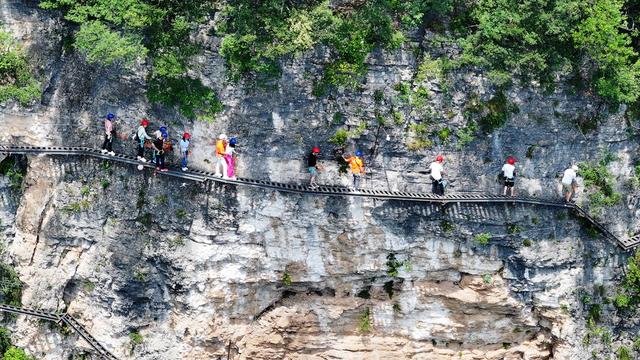 张家界 大峡谷 绝壁攀登 