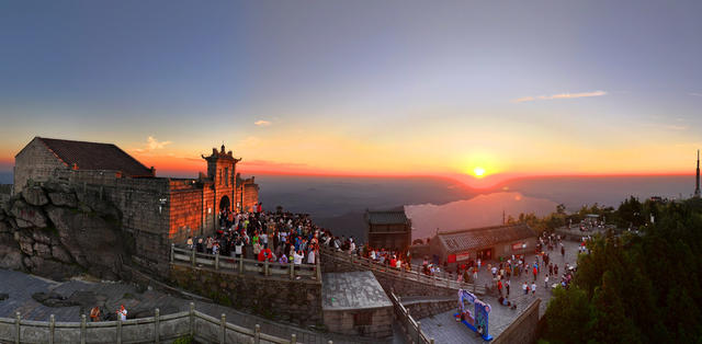 暑期 旅游 南岳 客流