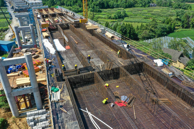 G59高速 新新高速 错时施工 高温 建设现场 工人