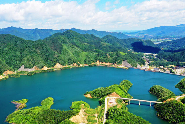 湖南蓝山：青山绿水生态美