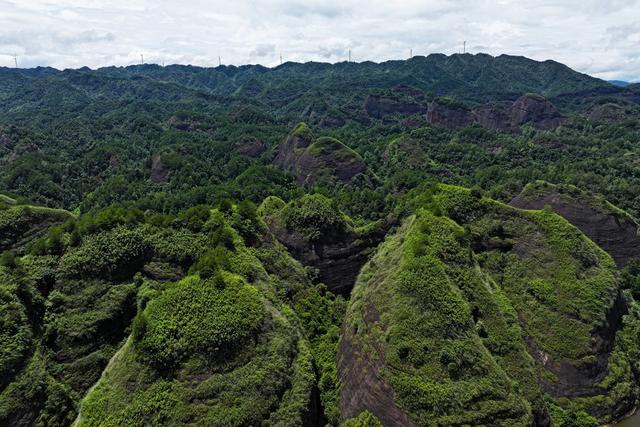 生态 丹霞 万佛山 国家地质公园 峰群