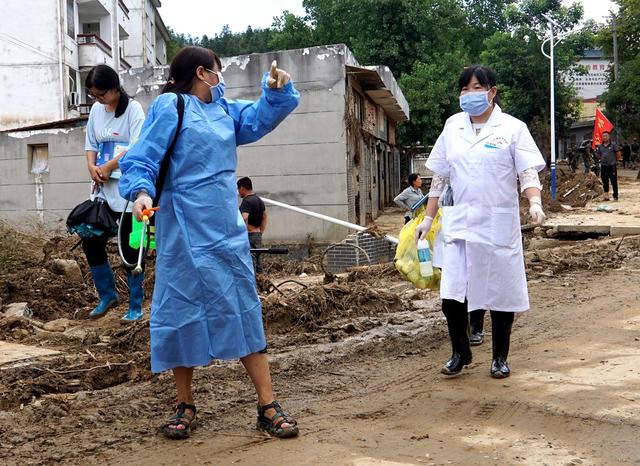 直击资兴抢险现场