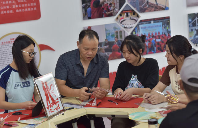 志愿服务  七夕  文艺  新时代文明实践中心  书画  剪纸