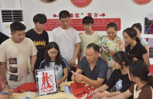 志愿服务  七夕  文艺  新时代文明实践中心  书画  剪纸