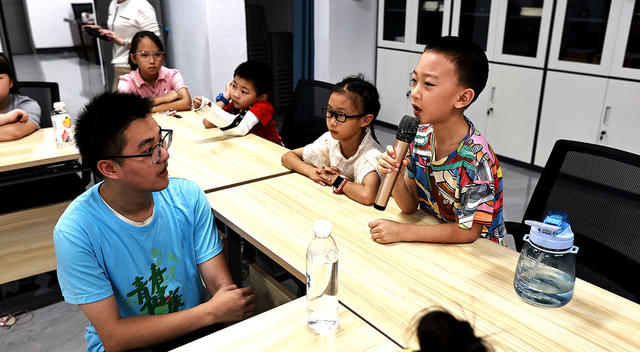 守护彩虹，反对欺凌