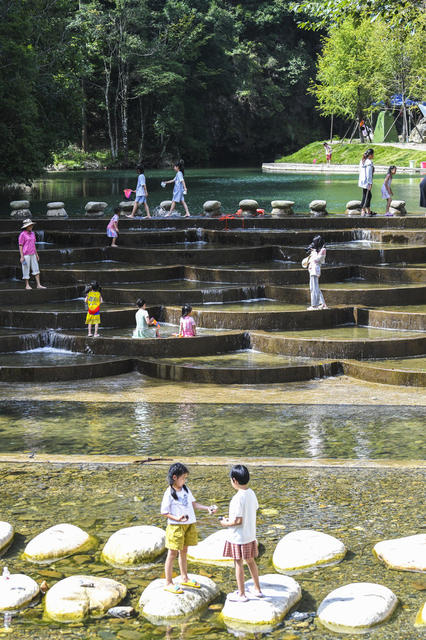 避暑 户外露营 帐篷  民宿 人居环境 乡村治理 暑期旅游 森林公园 戏水 