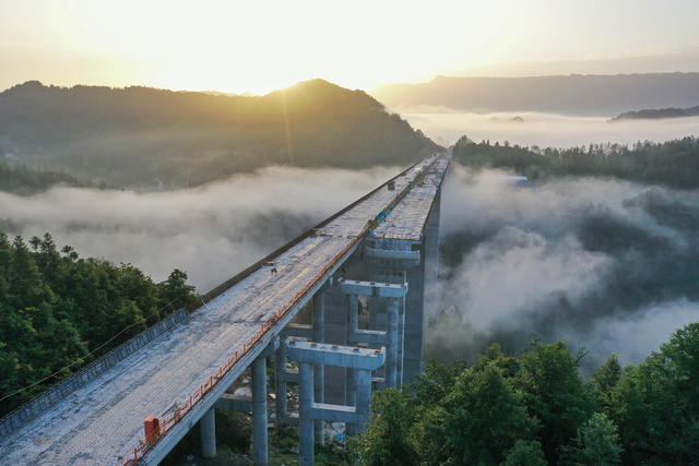 湖南，湘西，高速公路，建设，老区，桑龙，云雾，仙境
