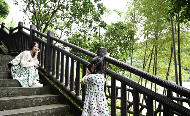 资兴市 东江湖 灾后重建 旅游热
