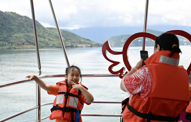 资兴市 东江湖 灾后重建 旅游热