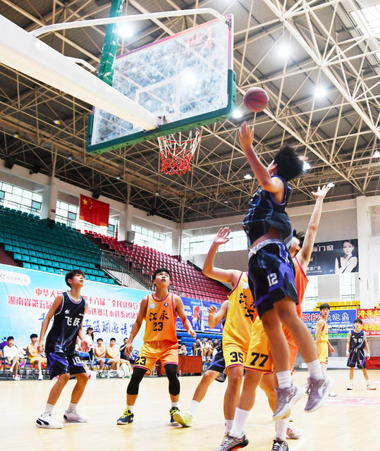 “校BA”点亮运动激情