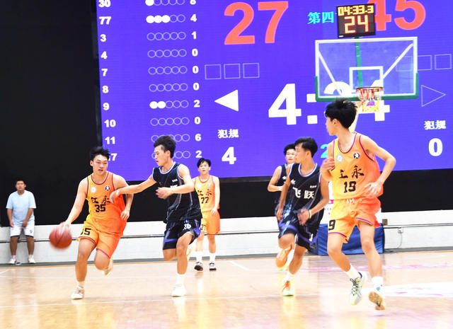 “校BA”点亮运动激情