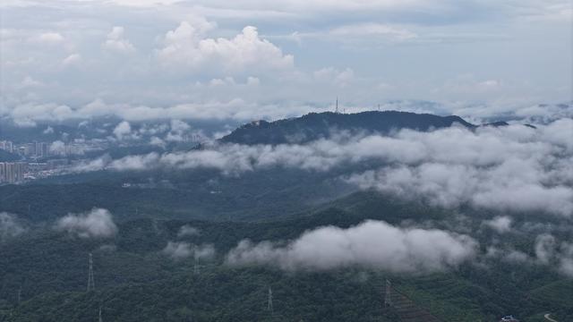 郴州市  城区  立秋  云海  云雾 
 林邑之城  苏仙岭  王仙岭 山涧  
 林中之城  美丽  山水画卷  航拍 
 黄建华  