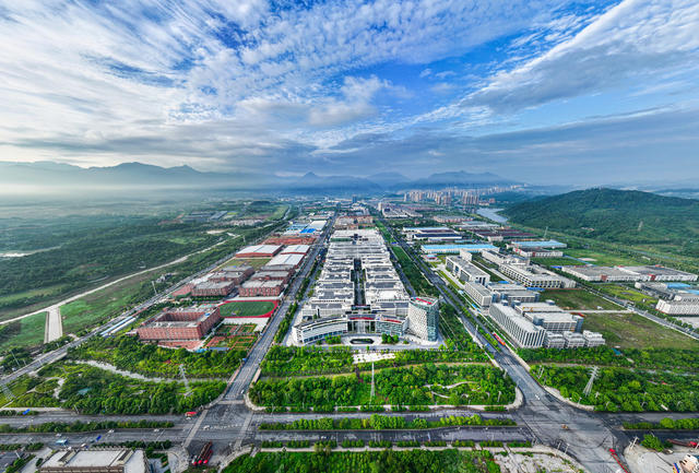 航拍  湖南  郴州  高新区  湖南自由贸易  试验区  郴州片区 国家跨境电商  综合试验区  保税区  海峡两岸  产业合作示范区  黄金期   黄建华  航拍