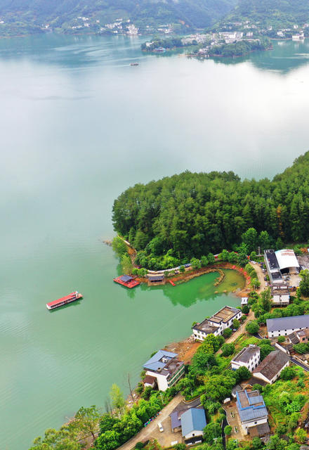 资兴：湖光山水如画卷