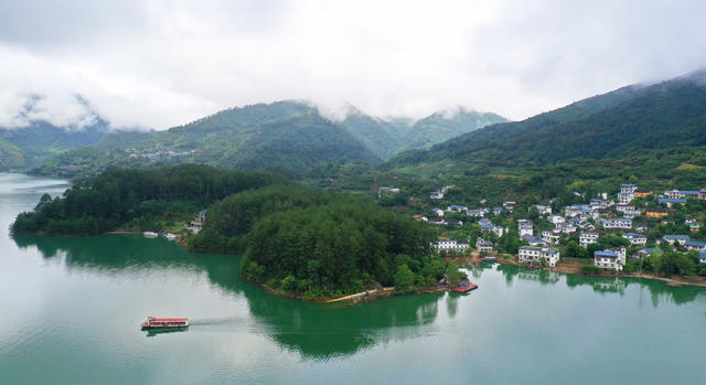 资兴：湖光山水如画卷