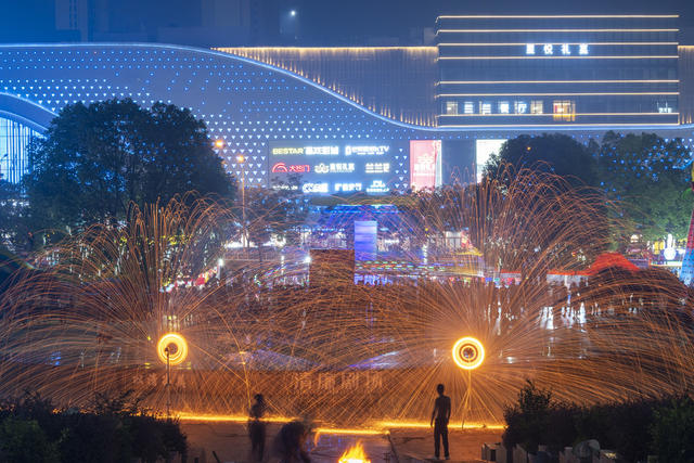 湖南娄底 夜经济 稳就业 保增长 促消费 