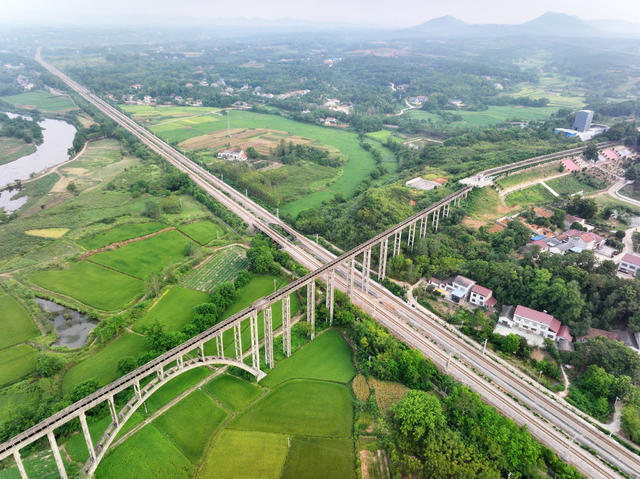 农业  水利  枢纽工程  渡槽  抗旱  量测水系统  铁路  货运列车