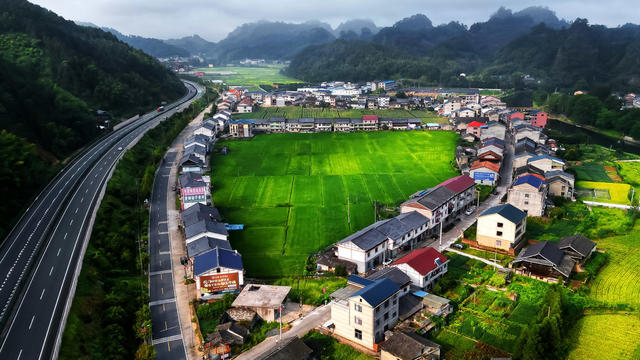 侗乡 初秋 美丽 新农村 画卷