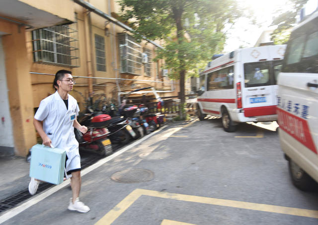 嘉禾：坚守“医”线    过医师节