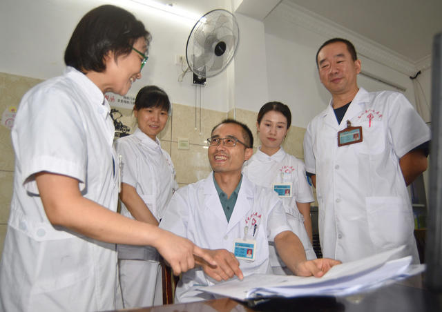 嘉禾：坚守“医”线    过医师节