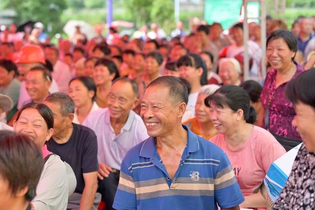 戏曲  送戏下乡  花鼓戏  文化