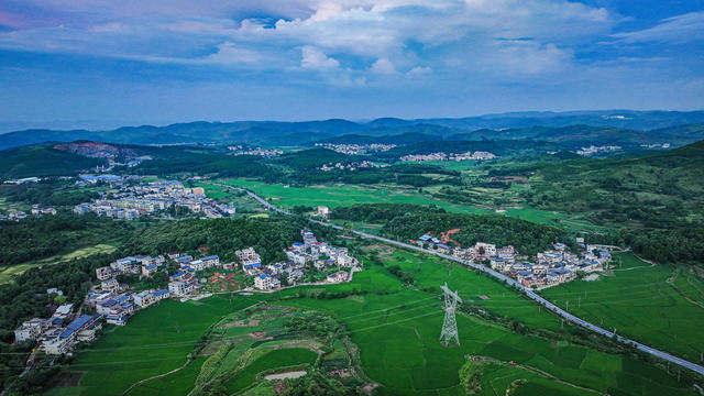 航拍  湖南  郴州  永兴县  洋塘乡 
 明村  绿油油  稻田  新农村建设  黄建华