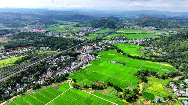 航拍  湖南  郴州  永兴县  洋塘乡 
 明村  绿油油  稻田  新农村建设  黄建华