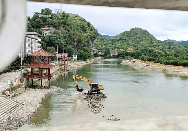 汛期 行洪 安全 除险 挖沙 作业 