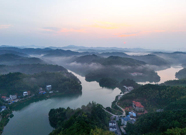 生态  水库  青山  碧水  风景  自然  旅游