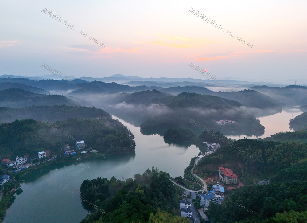 生态  水库  青山  碧水  风景  自然  旅游