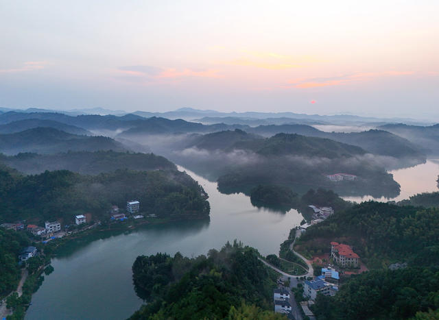 生态  水库  青山  碧水  风景  自然  旅游