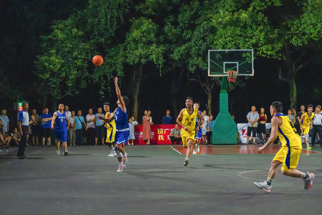 第二届湘西乡镇、街道篮球联赛  “湘西村BA”激情上演  迎“篮”而上引人奋进  提振农民守正向上、团结拼搏精神  体旅融合  展示新时代农民风采  助力乡村振兴