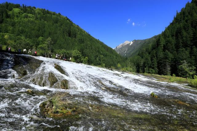 九寨沟 旅游 自然 绿树 青草 山峦