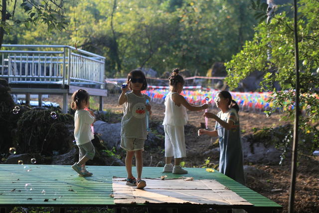 湖南，龙山，高山，营地，清凉经济，