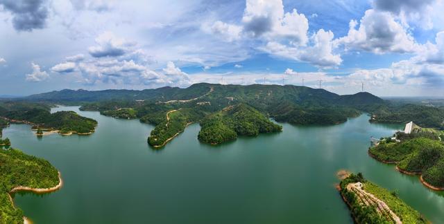 生态 美景 水库 蓝天白云 青山绿水