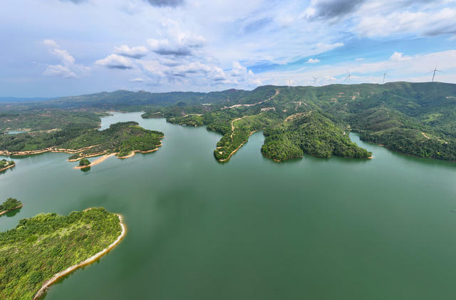 生态 美景 水库 蓝天白云 青山绿水