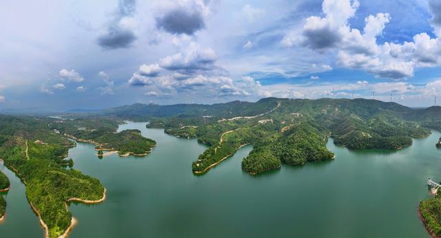 生态 美景 水库 蓝天白云 青山绿水