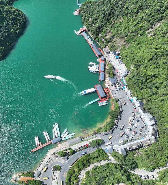 资兴
东江湖