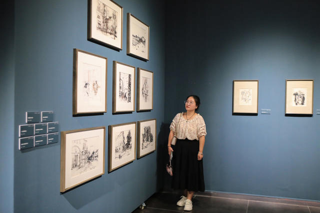 美术馆，人气旺，李自健美术馆