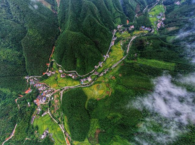 田园、美丽乡村、瑶山里的梯田