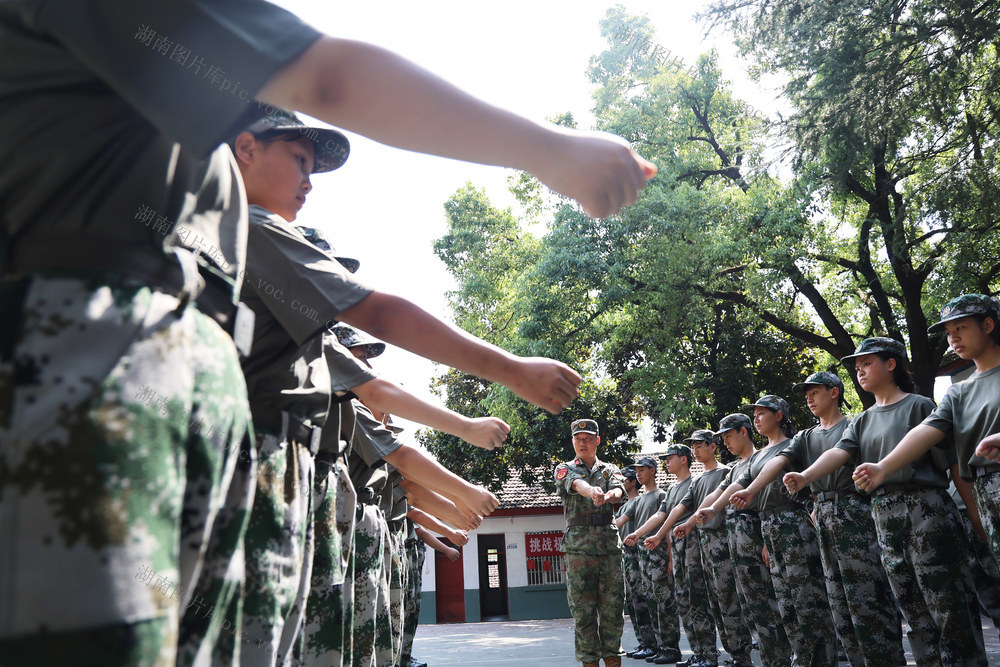 人武部 军训 新华职业学校 