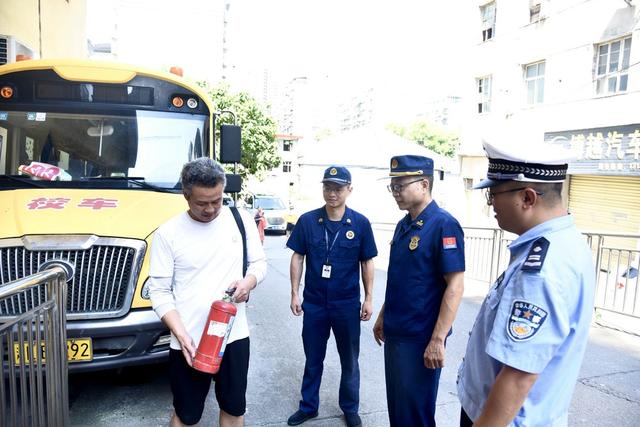 安全 开学季 幼儿园 联合检查 消防 交警 