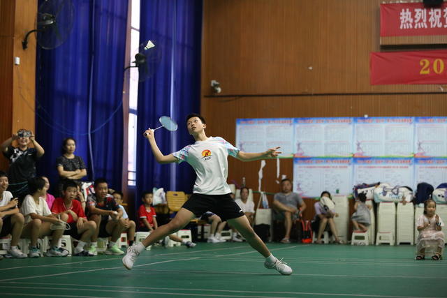 羽毛球  运动 健康