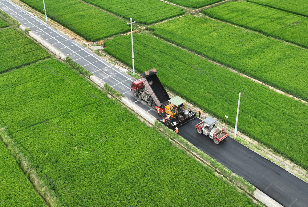 农旅融合筑路忙