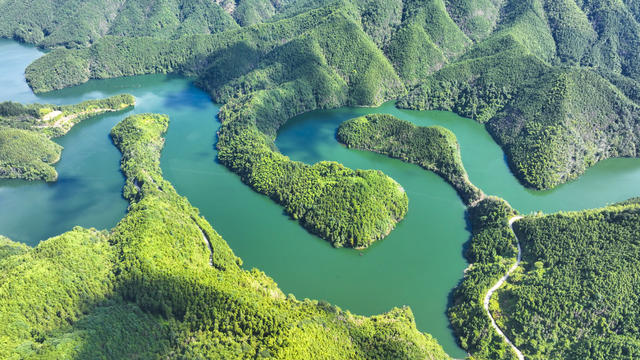 大美中国 蓝天 白云 青山 绿水 民居 水资源 水环境 水生态 城乡人居环境 美丽乡村