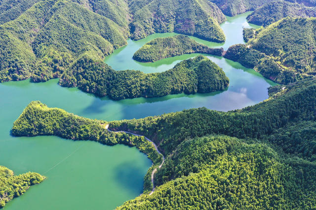 大美中国 蓝天 白云 青山 绿水 民居 水资源 水环境 水生态 城乡人居环境 美丽乡村