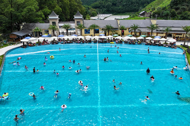 水上乐园 戏水  消暑 清凉 玩水 夏天